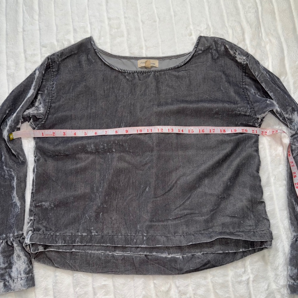 Cloth & Stone Velvet Bell Sleeve Top Gray Size L Relaxed‎ Fit - Picture 4 of 7